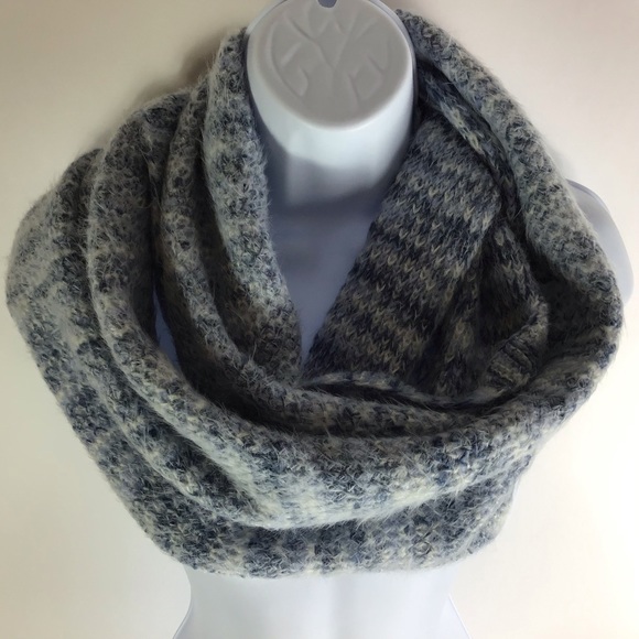 BCBGeneration Infinity Scarf Blue NWT - Picture 1 of 4
